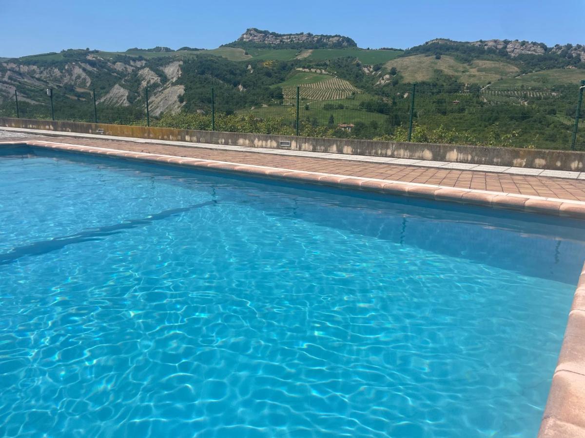 Ca' Vanello Borgo Tossignano Luaran gambar