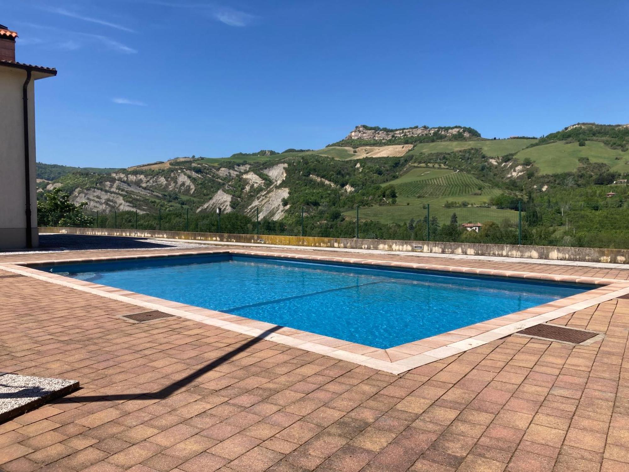 Ca' Vanello Borgo Tossignano Luaran gambar