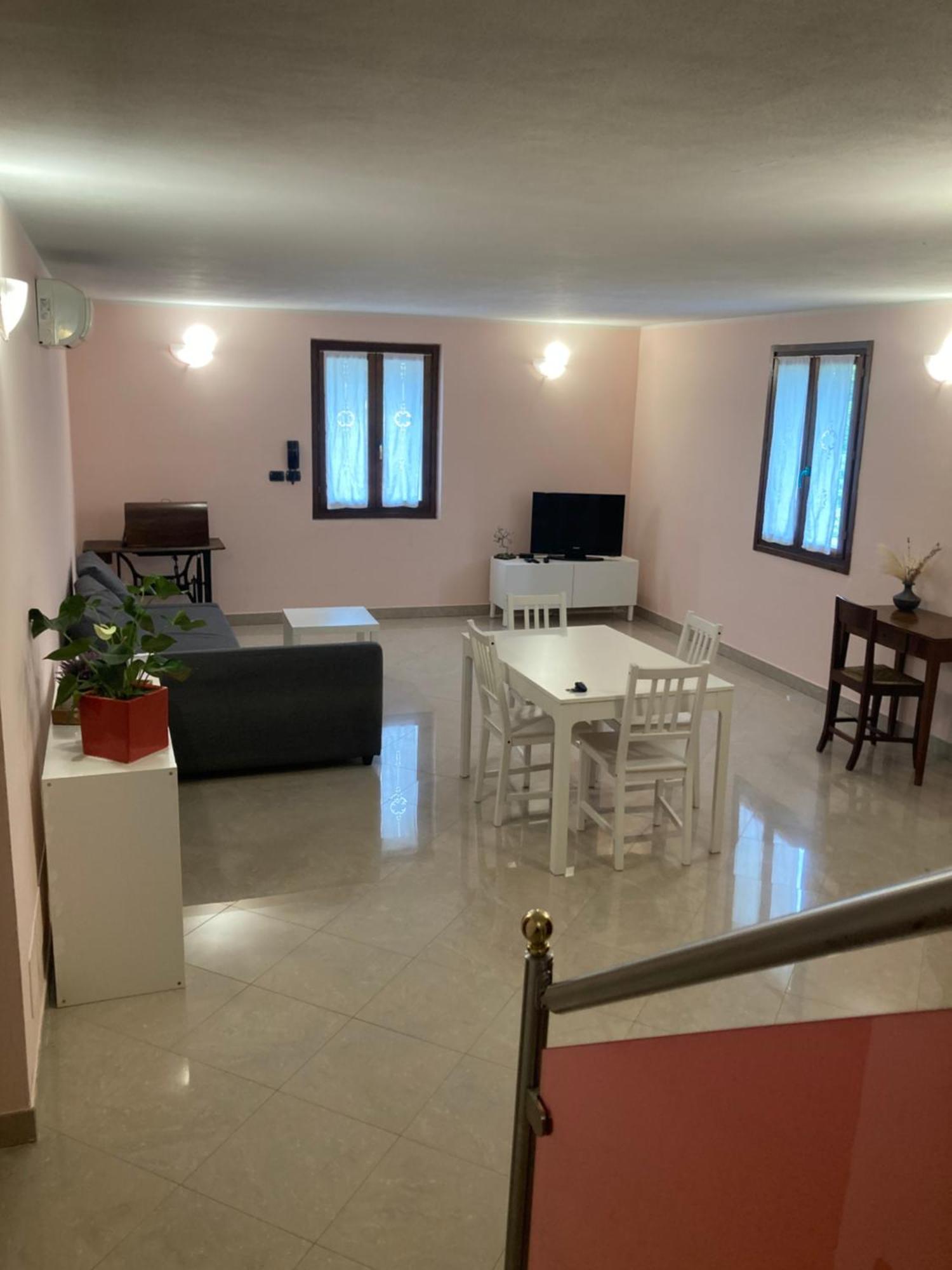 Ca' Vanello Apartment Borgo Tossignano Luaran gambar